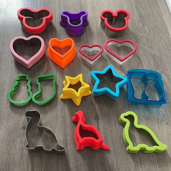 Colorful Cookie Cutter sandwich Set of 15 - Picture 2 of 3